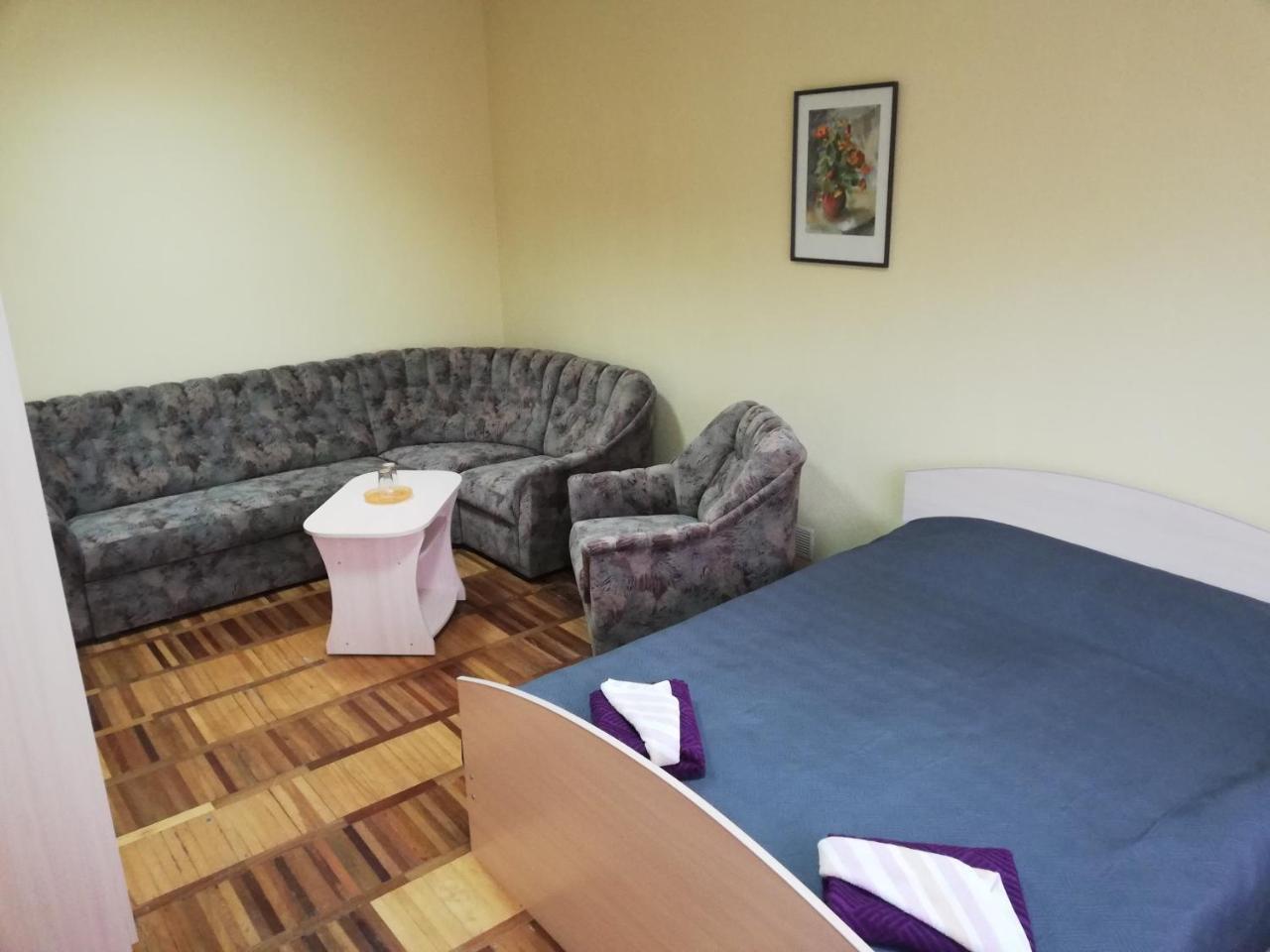 Rooms For Rent On Vokzal ブレスト エクステリア 写真